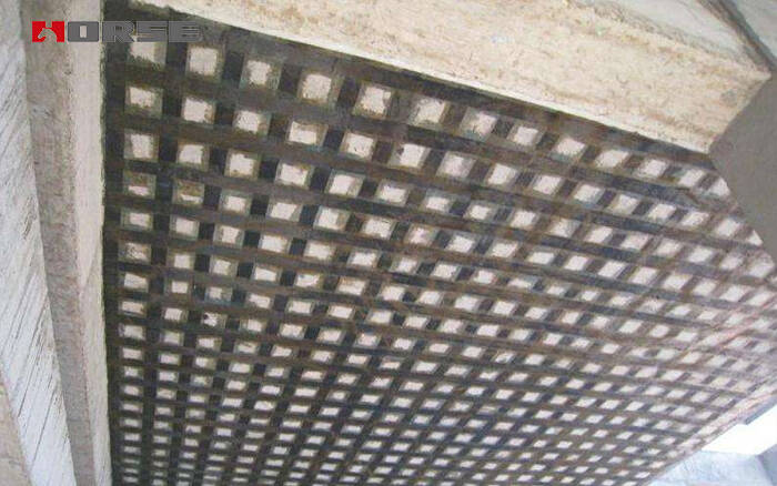 معززة بنسيج ألياف الكربون