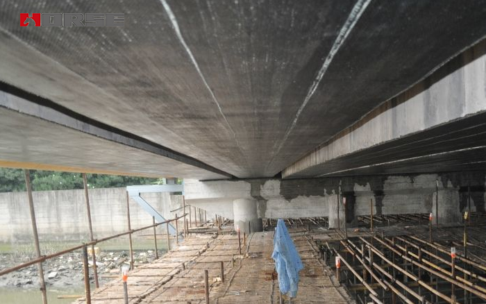 CFRP reinforced concrete beam bridge