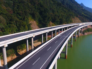 إصلاح شقوق الجسور باستخدام لاصق حقن الشقوق