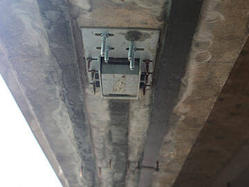 شعاع مقوى بصفائح CFRP مسبقة الإجهاد