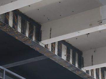 لف ألياف الكربون لعوارض الخرسانة لتحسين القدرة على التحمل